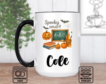 Taza de Halloween para profesores con nombre personalizado: regalo personalizado para educadores, decoración espeluznante para el aula, agradecimiento único para profesores.