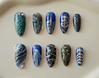 Meerjungfrau Sirene Drücken Sie die Nägel aus: Silber dunkle Meerjungfrau 3D Reize Ozean Strand dunkel gothic blau grün magnetische schwarz Charme Edelsteine wiederverwendbar hausgemacht