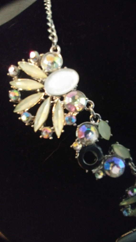Rhinestone Flower Statement Necklace - image 3