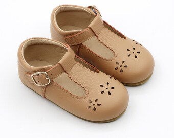 BABY TODDLER SHOES Size 2-10/ Baby shoes leather t-bar (tan)/ Mary Jane / Tan Leather/ Leather baby shoes/ T bar shoes/ Baby girl