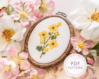 Patrón de punto de cruz de flor de globo amarilla en miniatura: Diseño floral silvestre (Descarga instantánea en PDF digital)