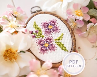 Padrão de ponto cruz em miniatura de flox roxo: design floral de flores silvestres (download instantâneo de PDF digital)