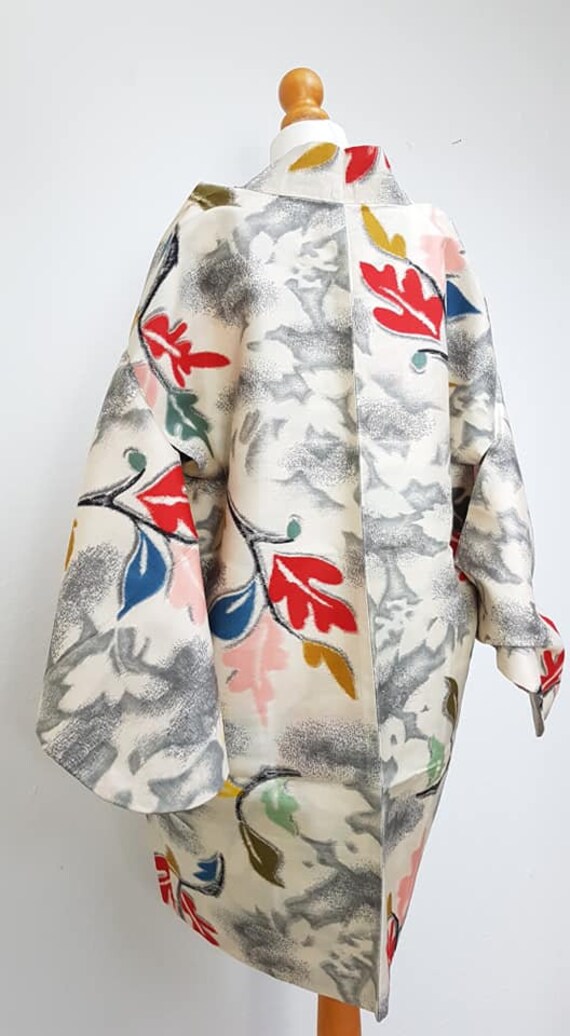 multi color white colorful leaf pattern Kimono ja… - image 4