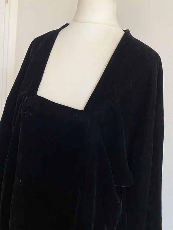 1960's cocoon silhouette black velvet kimono coat… - image 4