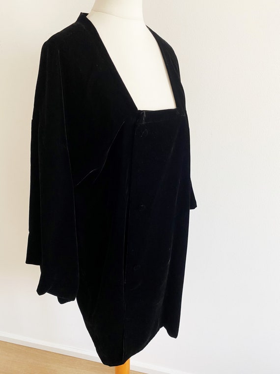 1960's cocoon silhouette black velvet kimono coat… - image 3