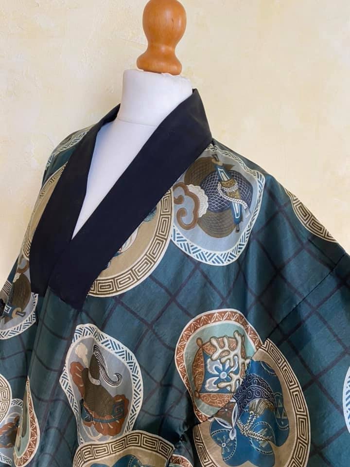 Shiny dark green Men's Kimono robe/antique silk | Etsy