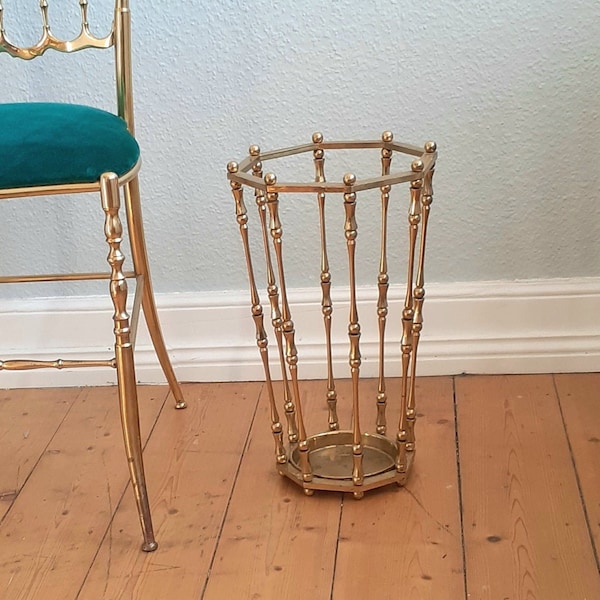 Elegant BRASS umbrella stand with embellishments - Hollywood Regency - Mid Century - très chic & très noble