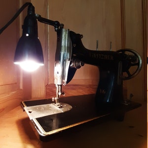 GRITZNER sewing machine, Bakelite reading lamp, Vintage home décor, Desk lamp, Art Deco, Vintage