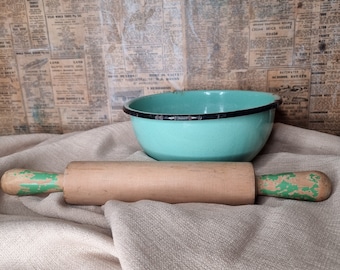 Vintage old green enamelled basin bowl. Rustic.