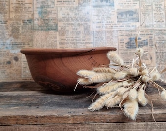 Hand turned wooden bowl.