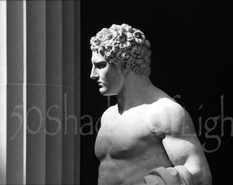 若きヘラクレスの像