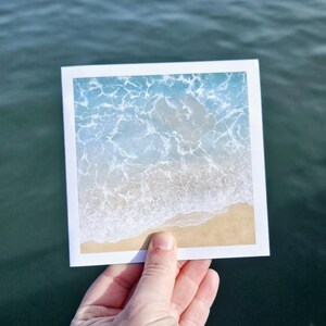 Lapping Wave - Cartão de felicitações quadrado único com envelope marrom reciclado (em branco por dentro)