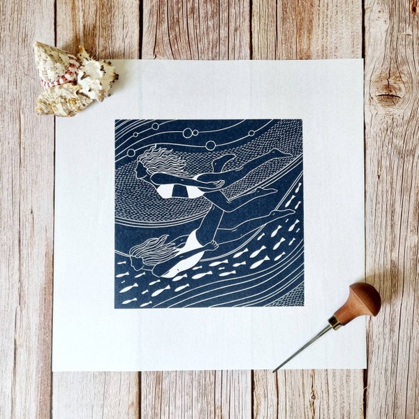 Flowing friends - Original linocut print of two women swimming underwater