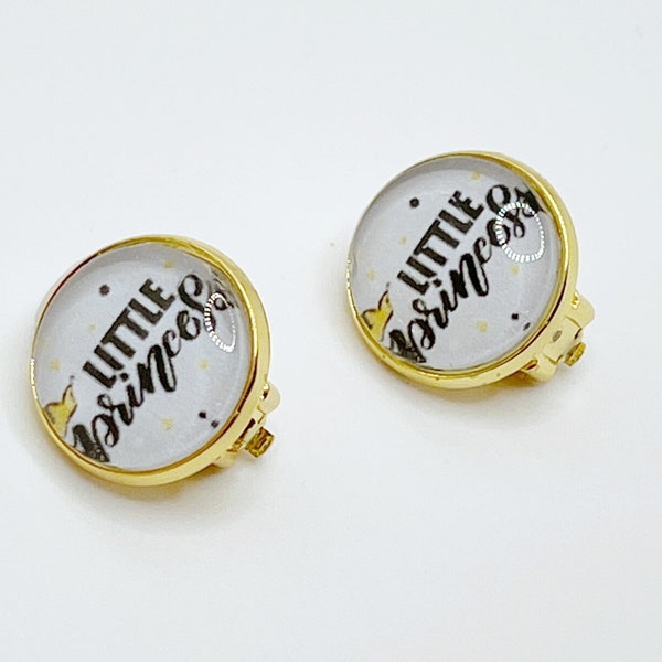 Boucles d'oreilles fantaisies clips pour petites filles dorées base blanche message: « little princess » cabochon en verre 14mm
