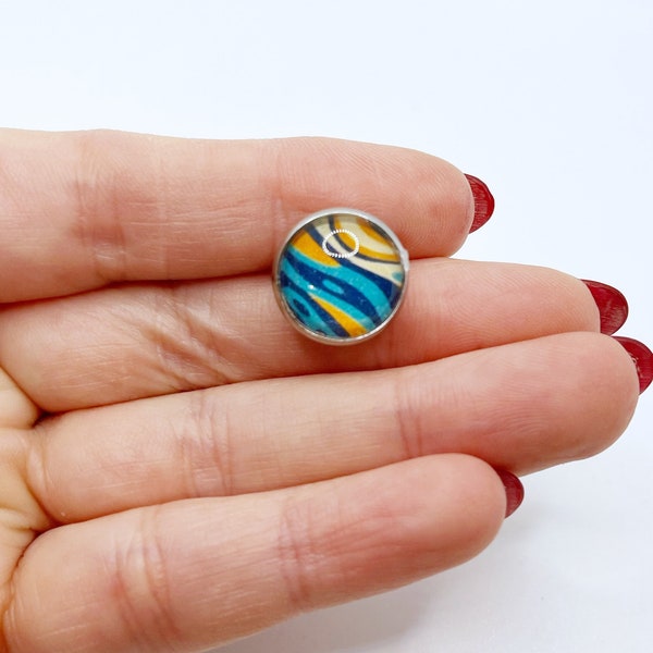 Pin’s argenté à cabochon imprimé 14mm unique fait main rétro bleu orange et blanc