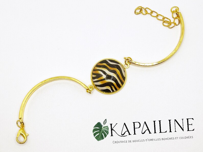 Adjustable bracelet with gold chain and 20mm cabochon in black and gold zebra print glass Unique handmade image 3