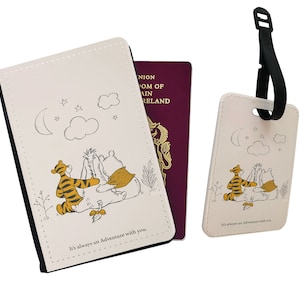 Gepersonaliseerde paspoorthoes, aangepast bagagelabel, reissetcadeau, Winnie Pooh, Teigetje en Iejoor, samen met jou is het altijd een avontuur