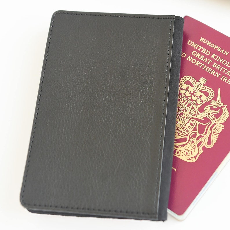 Personalised Passport Cover and Luggage Tag Gift Travel image 8