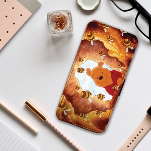 Custodia per telefono con portafoglio e inserti per carte di credito, custodia in pelle personalizzata per telefono, custodia per telefono Disney personalizzata, simpatico Winnie Pooh: aggiungi il tuo nome!