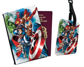 Personalisierte Kunstleder Passhülle & Gepäckanhänger - Reisezubehör Set Geschenk - "Retro Comic avengers "Karikatur