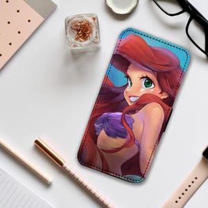 Brieftaschen-Telefon-Abdeckung mit Karteneinsätzen, personalisierte Lederne Telefon-Abdeckung, kundenspezifische Telefon-Hülle, Geschenk für sie, Disney die kleine Meerjungfrau