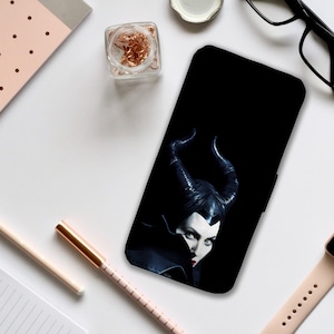 Brieftasche Handyhülle mit Karteneinsätzen, Personalisierte Leder Handyhülle, Benutzerdefinierte Handyhülle, Maleficent, Herrin des Bösen - Fügen Sie Ihren Namen hinzu!