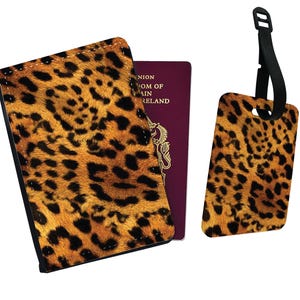 Gepersonaliseerde paspoorthoes, aangepast bagagelabel, reisset, vakantie-avontuur, stijlvolle luipaardprint - voeg je naam toe!