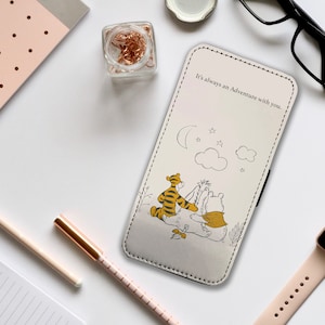 Étui portefeuille avec inserts pour cartes, housse de téléphone en cuir personnalisée, citation Disney Winnie l'ourson, c'est toujours une aventure avec vous