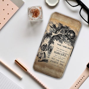 Brieftasche Handyhülle mit Karteneinsätzen, personalisierte Handyhülle aus Leder, Disney Prinzessinnen, Disney Alice im Wunderland