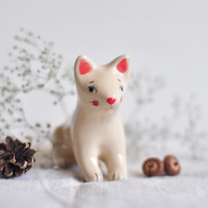 Сute Ceramic Cat Sculpture, Cats, Figurines, Ceramic cat figurine , Pottery sculpture, Ceramic art, Home decor, Gift for daughter, Kitty