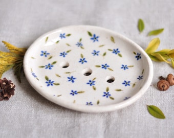 Ceramic handpainted soap dish, Clay dish, White stoneware sponge holder, Bathroom rustic decor, Pottery dish with blue flowers forget-me-not