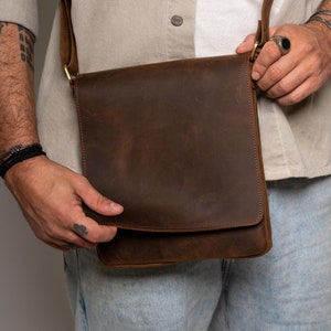 Sac besace en cuir minimaliste pour homme, sac à bandoulière en cuir élégant, sacoche en cuir robuste pour homme