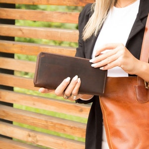 Women's zip around leather clutch wallet, Clutch purse leather wallet, Zip ladies long wallet, Portefeuille long marron image 1