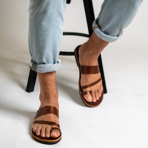 Leather sandals men, Leather Greek sandals, Minimalist sandals, Barefoot toe ring sandals, Sandales cuir homme, Sandalen herren