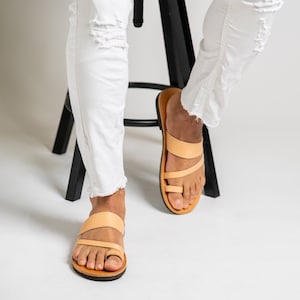 Mens leather sandals, Greek leather sandals for men, Toe ring comfort sandals, Minimal leather summer sandals, sandalen damen