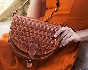 Handmade Woven Leather Saddle Bag: Brown Crossbody Purse