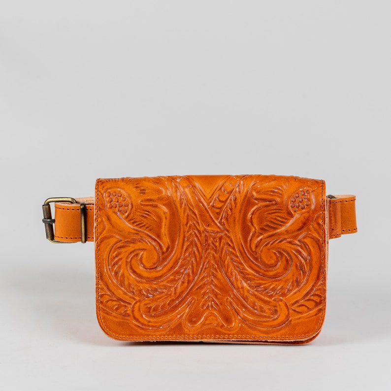 Tooled leather belt bag for women, Western leather fanny pack, Waist purse leather, Calf leather bag Camel