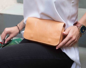 Leather fanny pack women, Tan leather belt bag, Hip bag leather, Bauchtasche leder