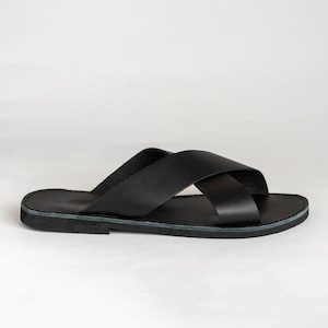 Black leather sandals men, Leather criss cross sandals, Leather slides, Sandales cuir homme, Sandalen herren