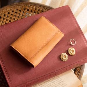 Portafoglio da donna trifold con sacchetto per monete, portafoglio in pelle piccola cammello
