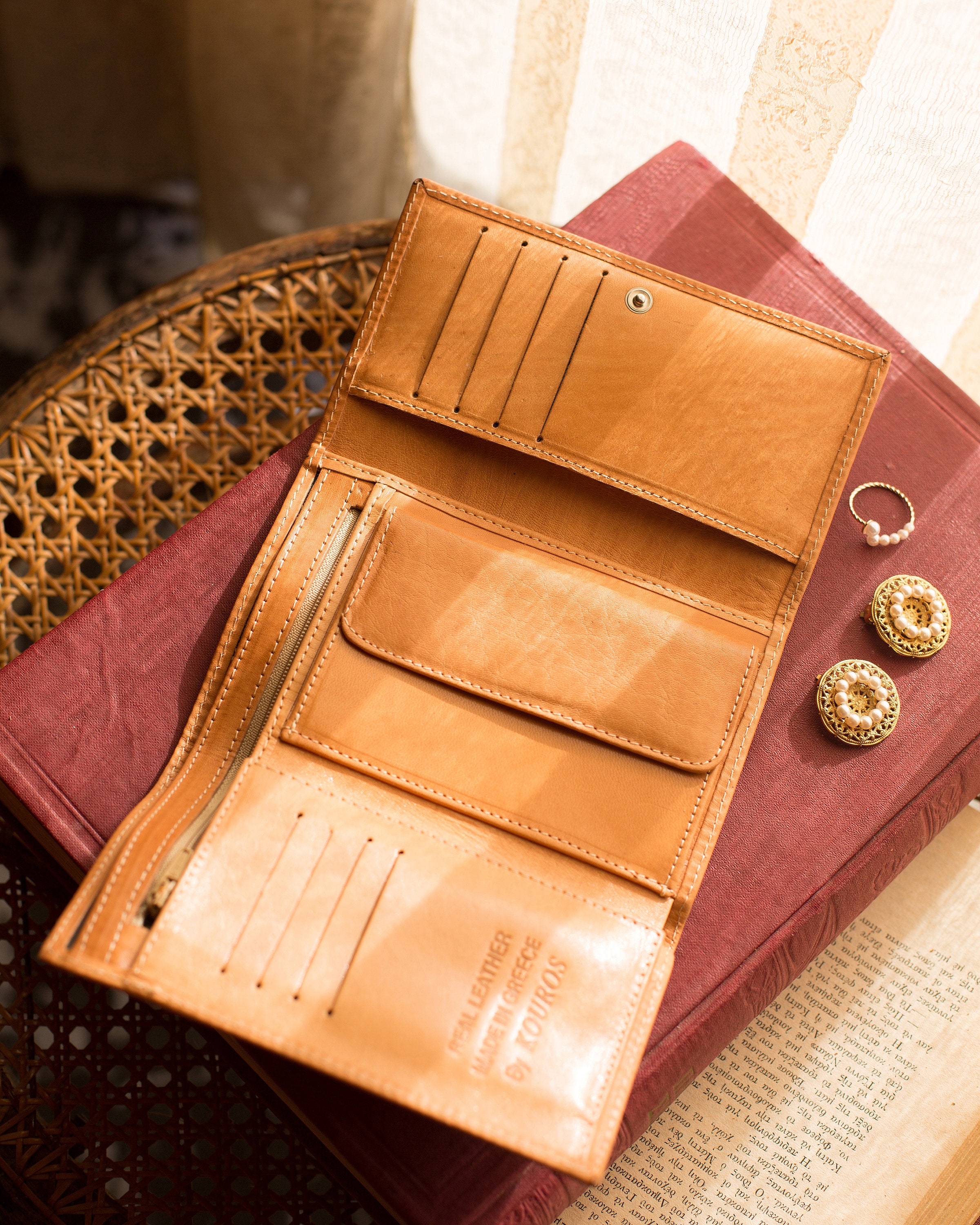 未使用　HTC SUNSET Multi Pouch Wallet Buy Sunset Pass Bi-Fold Wallet Classic Everyday Essential