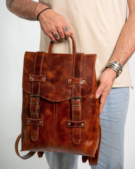 Full Grain Leather Backpack: Handmade Rucksack, Fits 15  display picture 3