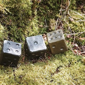 Handgeschmiedeter Würfel