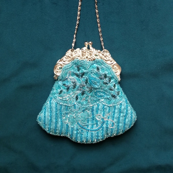 Sac à main du soir paradisiaque avec clic de clac, élégant sac à main victorien pour les fêtes et les cérémonies fait à la main et brodé de perles en Inde