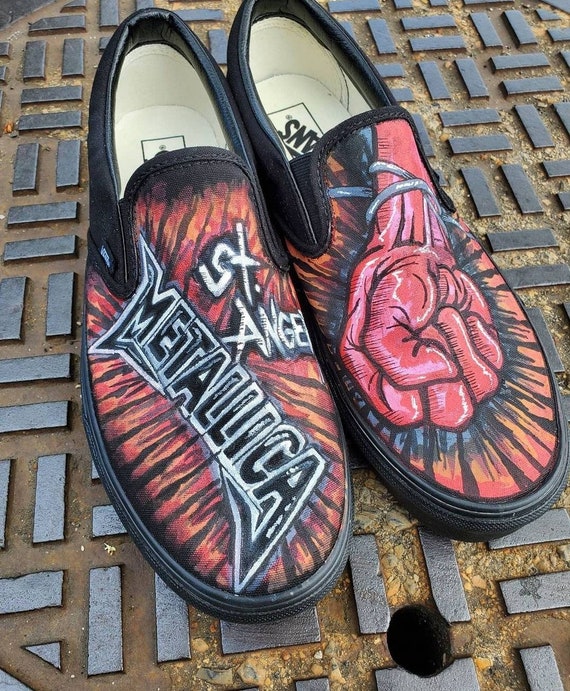 Custom Vans glissent sur des baskets