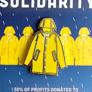 Greta Thunberg Yellow Raincoat Klima-Solidarity-Pin