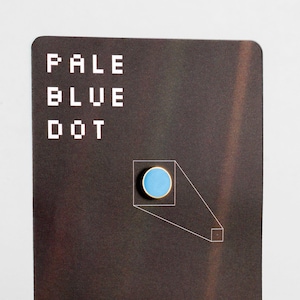 Épinglette à pois bleu pâle - Plaqué or 24 carats