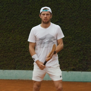 Tennis Pointer - The original tennis pointer used by tennis players and coaches of all ages and levels throughout the USA