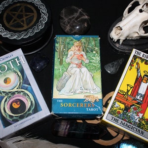 ¡Lectura personalizada de cartas del tarot en línea para el amor, la carrera, el evento importante de la vida o cualquier otra cosa! Adivinación psíquica - Informe detallado por correo electrónico en PDF