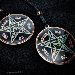 Pentacle of Solomon Pendant // Ars Goetia Tetragrammaton Necklace // Lesser Key of Solomon double sided Pentagram of Solomon